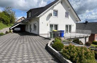 Einfamilienhaus kaufen in Am Goldberge 14, 37688 Beverungen, Einfamilienhaus mit Swimmingpool und Solaranlage in Beverungen