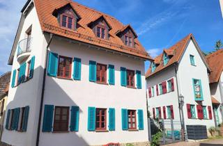 Haus mieten in 61348 Bad Homburg vor der Höhe, Massiv erbautes Altstadthaus in Bilderbuchlage
