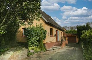 Einfamilienhaus kaufen in Lärchenweg, 23879 Mölln, Familienfreundliches Wohnen – Großes Einfamilienhaus in zentraler Lage in der Waldstadt zu kaufen!
