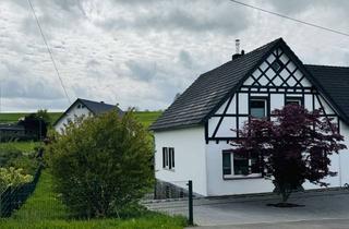 Haus kaufen in 51789 Lindlar, Gepflegtes Objekt mit ländlichem Charme und Baugrundstück von Privat in Lindlar-Horpe