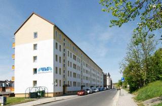 Wohnung mieten in Max-Planck-Str. 53, 08525 Plauen, Entscheiden Sie mit - 2Raumwohnung in 2. OG mit Balkon!