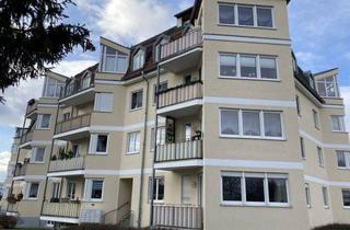 Wohnung kaufen in Rosa-Luxemburg-Str. 90, 08058 Zwickau, Vermietete 2-Raum Wohnung mit Balkon, EBK und TG-Stpl.; Aufzug! Nähe Zwickauer Mulde