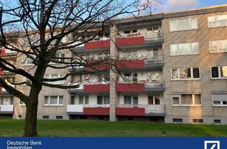Wohnung kaufen in 47829 Krefeld, Krefeld - KR-Elfrath-Komplett sanierte 4-Zimmer-Wohnung im 1.Obergeschoss mit 2 Balkonen und Blick ins Grüne!