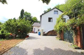 Haus kaufen in 37139 Adelebsen, Adelebsen - Naturliebhaber aufgepasst: Schönes 1-2 Familienhaus auf großem Grundstück in Adelebsen