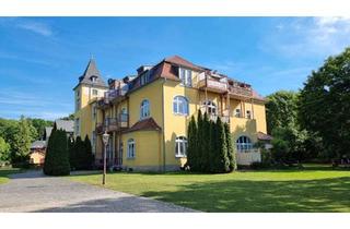 Wohnung kaufen in Alt Wettinshöhe, 01445 Radebeul, Großzügige 2-Zi.-Dachgeschosswohnung mit Balkon