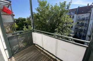 Wohnung kaufen in 04157 Gohlis-Mitte, Bezugsfreie Altbauwohnung mit 3 Zimmer und Balkon in Gohlis Mitte!