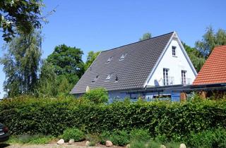 Wohnung kaufen in Seeschwalbenweg, 18225 Kühlungsborn, Wohnung und 400 m² Grundstück / Garten