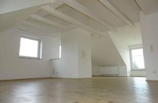 Wohnung mieten in 86163 Hochzoll, Moderne 4 Zimmer Dachgeschosswohnung in Augsburg-Hochzoll!