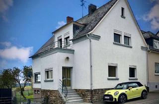 Haus kaufen in 56283 Gondershausen, Viel Platz, viel Potenzial: Sanierungsobjekt mit Aussicht