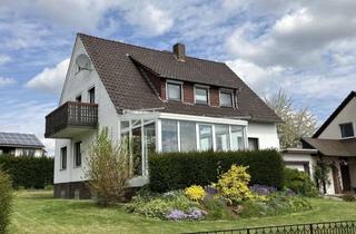 Haus kaufen in 34393 Grebenstein, Großzügiges Ein- bis Zweifamilienhaus in ruhiger Wohnlage von Grebenstein