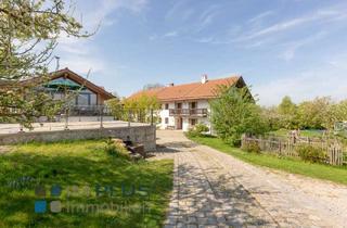 Bauernhaus kaufen in 83569 Vogtareuth, Wunderschöner Bauernhof mit außergewöhnlichem Gästehaus und über 47.000 m² Wiesen und Wälder
