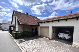 Haus kaufen in 93173 Wenzenbach, Charmantes Zweifamilienhaus - sehr hohe Förderung möglich!