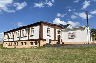 Immobilie kaufen in 09366 Stollberg, ***Modernisiertes Geschäftshaus mit Entwicklungspotenzial - 2.633 m² Bauland***