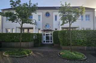 Wohnung kaufen in 45141 Stoppenberg, Helle 2-Zimmer-DG-Wohnung in ruhiger Lage mit Einbauküche und Stellplatz