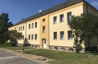 Wohnung mieten in Dorfstraße 82, 17111 Kletzin, 3 Zimmer in saniertem Haus für 349€ kalt + 140€ Betriebskosten. Ab Mai verfügbar!