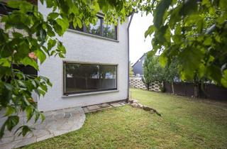Doppelhaushälfte kaufen in 65760 Eschborn, Sanierte Doppelhaushälfte mit großzügigem Garten