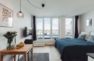 Immobilie mieten in Schwedter Straße 45-46, 10435 Berlin, Modern one-bedroom-apartment with a uniqe view over Berlin