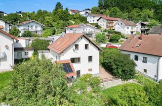Haus kaufen in 94513 Schönberg, Charmant und bezahlbar - Ihr neues Familiennest mit traumhaftem Ausblick wartet auf Sie!