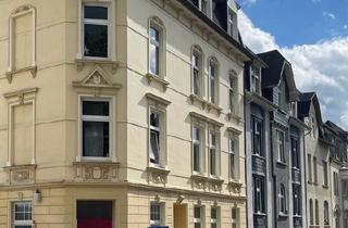 Wohnung kaufen in 42283 Wuppertal, Wuppertal - Sanierte Beletage Altbauwohnung 105 qm in Wuppertal zu Verkaufen