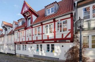 Haus kaufen in 24939 Flensburg, Flensburg - Liebevoll denkmalgerecht saniertes Wohnhaus im Herzen der Stadt