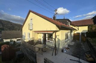 Wohnung kaufen in 73342 Bad Ditzenbach, Bad Ditzenbach - Reizvoll am Ortsrand gelegene 4-Zimmerwohnung mit schöner Terrasse und Ausblick ins Grüne!