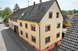 Mehrfamilienhaus kaufen in 77971 Kippenheim, Kippenheim - Mehrfamilienhaus mit drei Einheiten und Garagen