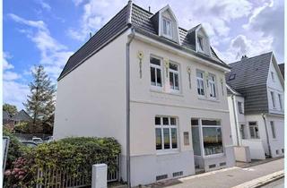 Haus kaufen in 25813 Husum, TOPZUSTAND: 2014 saniertes Baudenkmal mit Gewerbe und großer Maisonette in Husum Zentrum !!