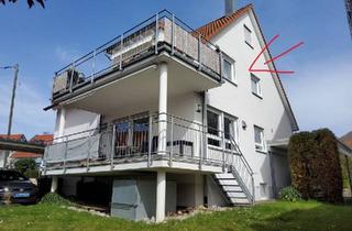 Wohnung kaufen in 72800 Eningen, Eningen unter Achalm - Wohnung mit Balkon, OG, im Zweifamilienhaus - 2 Stellplätze
