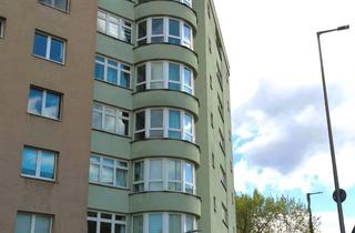 Wohnung kaufen in 10551 Berlin, *vermietete 3 Zimmer-Wohnung im Dachgeschoss inkl. Garagenstellplatz*