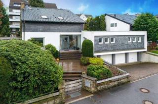 Haus kaufen in 51381 Lützenkirchen, Leverkusen-Lützenkirchen: Exklusives Ein-/Zweifamilienhaus mit Büro/Einliegerwohnung in Top-Lage