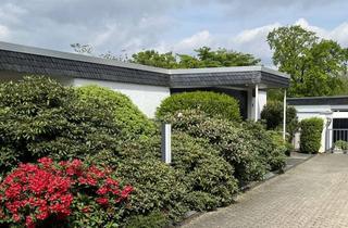 Einfamilienhaus kaufen in 53177 Bad Godesberg, Freistehendes Einfamilienhaus mit Einliegerwohnung auf dem Heiderhof in bester Lage