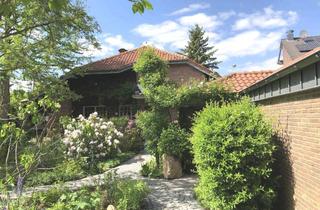 Haus kaufen in Heinrich-Doergens-Str. 14, 47802 Traar, Großes Familienhaus mit 2 Eingängen auf Traumgrundstück!