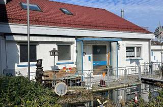 Haus kaufen in Friedrichstraße 16, 72800 Eningen, Haus am Teich mit Ausbaumöglichkeit
