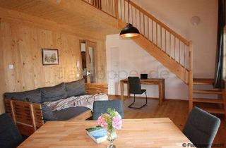 Immobilie mieten in 83623 Dietramszell, 1,5 Zimmer-Galerie-Wohnung im Holzhaus mit Balkon - bei Otterfing