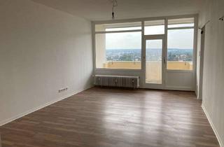 Wohnung kaufen in Sudetenring, 63303 Dreieich, Ruhig gelegene, sanierte 4 Zimmer Wohnung mit fantastischer Aussicht!