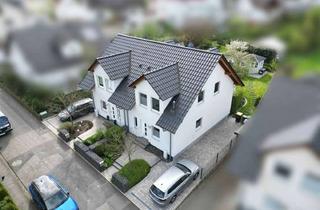 Doppelhaushälfte kaufen in 35043 Marburg, Zentral und zeitgemäß: Zwei neuwertige Doppelhaushälften in begehrtem Marburger Viertel