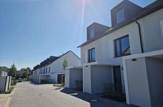 Haus kaufen in Am Alten Eisenhammer 10, 52355 Düren, Fertig & Bezugsreif! Ihr Familienglück in Düren: Reihenendhaus mit 145 m² für 413.900 Euro