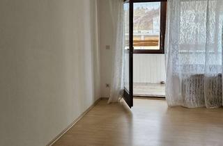 Wohnung kaufen in Schloßstr. 48, 82140 Olching, Schöne 2,5-Zimmer-Erdgeschosswohnung mit Balkon in Olching