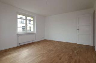 Wohnung kaufen in 12051 Neukölln, Saniertes Altbau-Apartment zum Eigennutz im szenigen Neukölln!