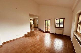 Wohnung kaufen in 94469 Deggendorf, Gepflegte Eigentumswohnung mit Balkon, Aussicht und Garten in Deggendorf/Scheuering