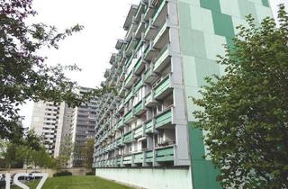 Wohnung kaufen in 91058 Bruck, Schöne 2-Zi-ETW mit Balkon inkl. Stpl.- ER-Bruck - frei