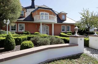 Villa kaufen in 54636 Wolsfeld, Exquisite Eleganz in Traumlage: Luxuriöse Villa mit idyllischem Garten und Pool nahe Echternach