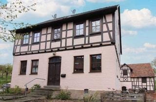 Anlageobjekt in 34311 Naumburg, Charmanter Bauernhof mit Nebengebäude und Scheune überzeugt mit tollem Raumkonzept zum Wohlfühlen
