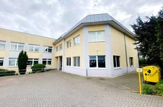 Gewerbeimmobilie kaufen in 06295 Lutherstadt Eisleben, Bürohaus/Bildunsgzentrum - leerstehend