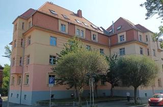 Wohnung kaufen in Konradstraße, 08056 Zwickau, SELBSTNUTZER oder 7,5 % Rendite für Kapitalanleger - mit Balkon, kleiner Garten & mitten in Zwickau!