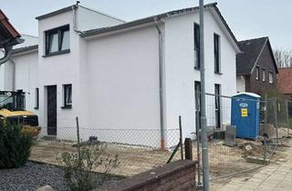 Haus mieten in 31224 Peine, Erstbezug: Attraktive 4-Zimmer-Doppelhaushälfte in Essinghausen Peine