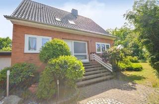 Einfamilienhaus kaufen in 30826 Garbsen, Garbsen OT Schloß Ricklingen - Einfamilienhaus mit parkähnlichem Grundstück an der Düne, einem Naturdenkmal, gelegen!