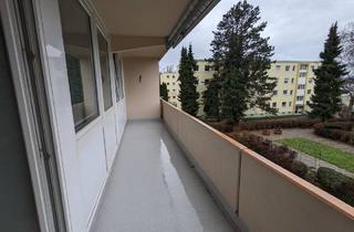 Wohnung kaufen in 82110 Germering, Germering - Komfortable 4-Zimmer-Wohnung mit Balkon: zentrumsnah und ruhig