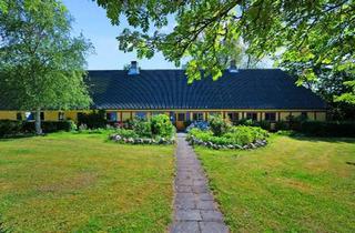Haus kaufen in 24806 Hohn, Hohn - Charmantes Landhaus mit 11,5 ha Land auf der Insel Ærø