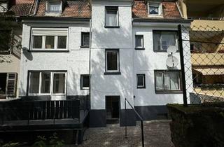 Mehrfamilienhaus kaufen in 66119 Saarbrücken, Saarbrücken - MFH St-Arnual: 6 WE-Mehrfamilienhaus ca. 6% Rend. sehr gute Lage
